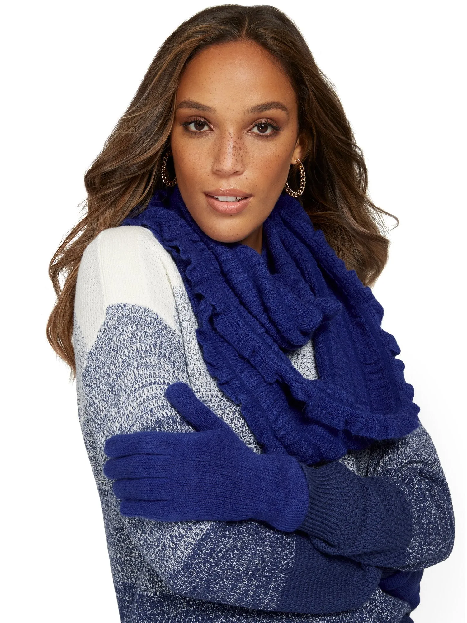 2-Piece Ruffle Scarf & Gloves Set
