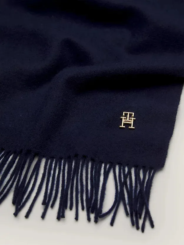 Limitless Chic Wool Scarf - Black