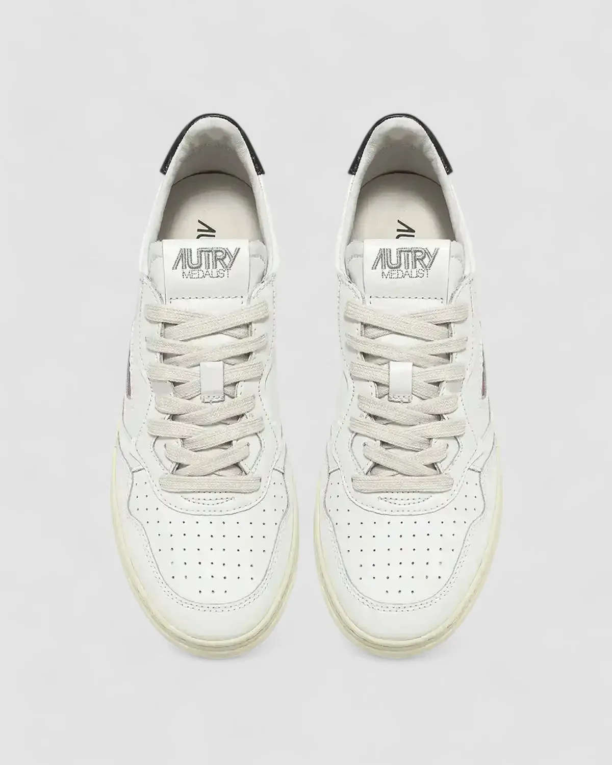 Medalist Low Sneakers - Black