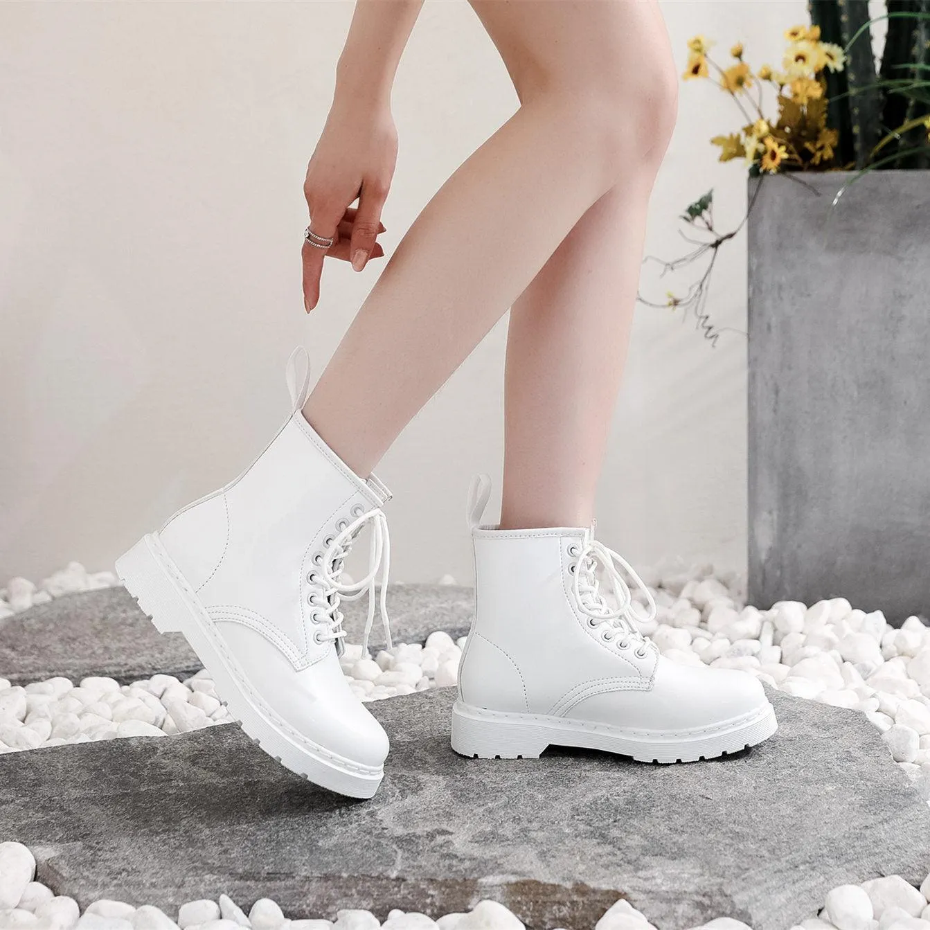 Unisex British Style Leather Short Boots - Classic White